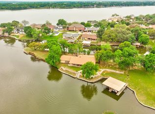 612 Casas Del Norte Ct, Granbury, TX 76049
