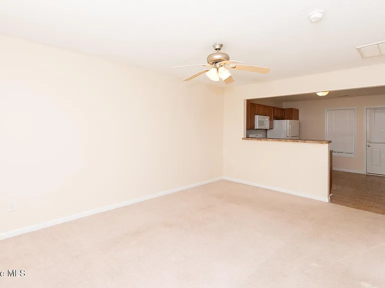 125 Cornerstone Pl — Photo 5