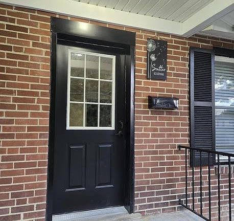 3rd image of 406 Trenton St