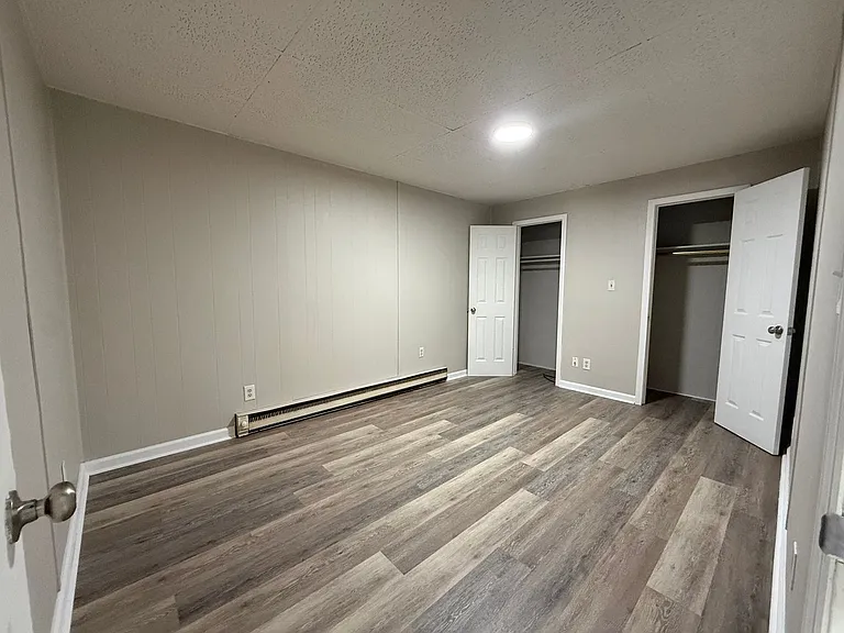 600 Crestview Dr — Photo 11