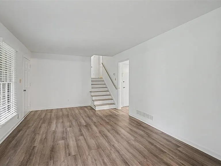 2985 Fredrick Dr — Photo 14