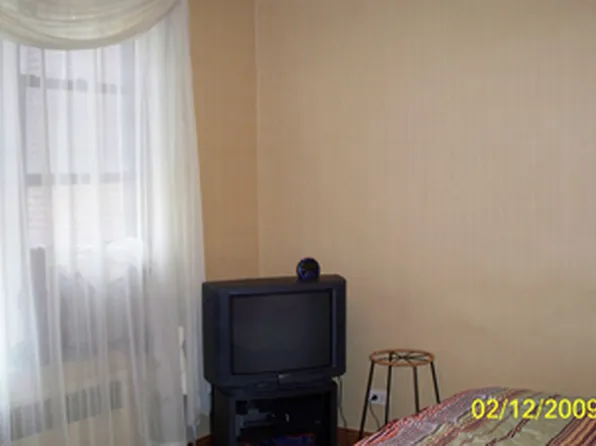 2717 East 28th Street image 1 of 12