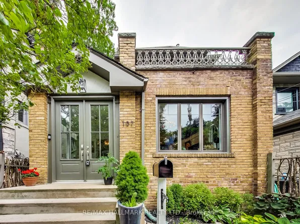 107 Neville Park Blvd, Toronto, ON M4E 3P7