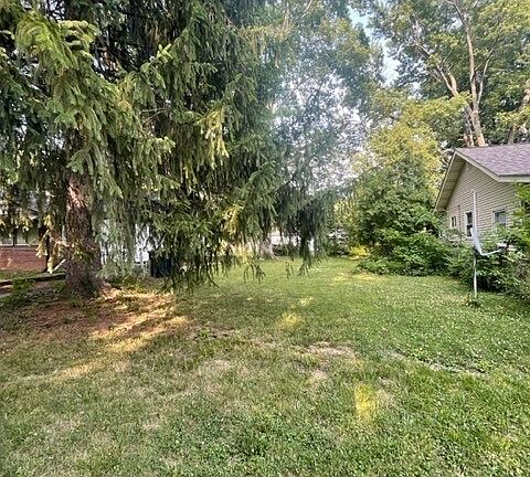 5th image of 5033 Rosslyn Ave