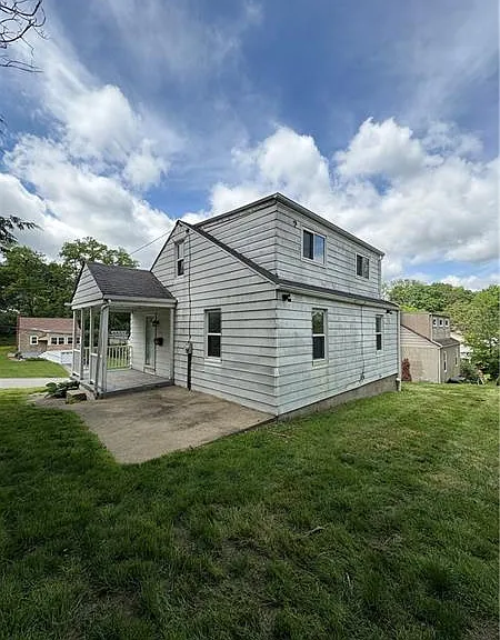 95 Adams Dr — Photo 4