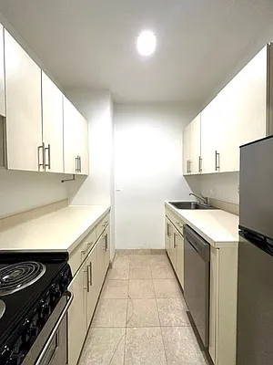 Rented by Mossanen Group | media 14