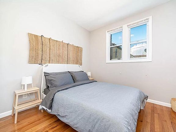 3rd image of 90 Stuyvesant Ave #1