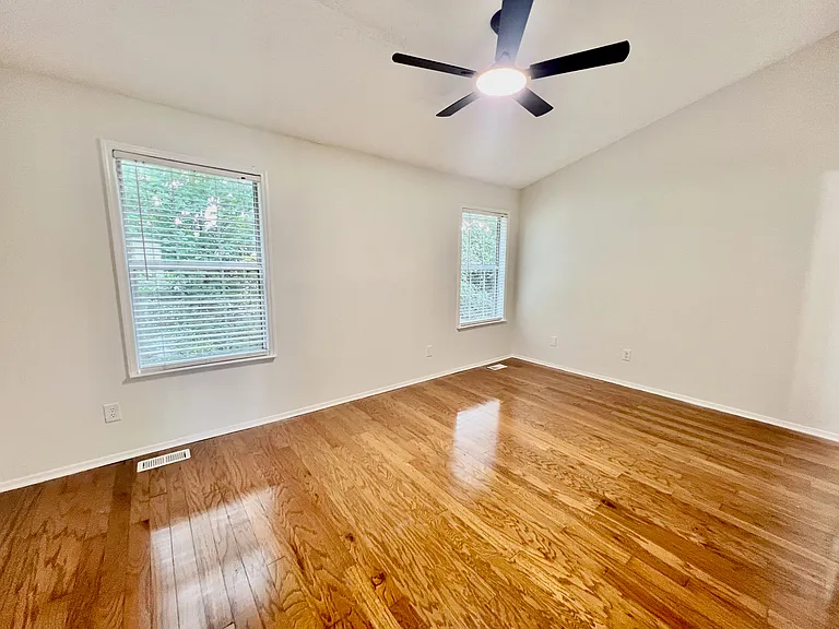 507 Wedgewood Way — Photo 13