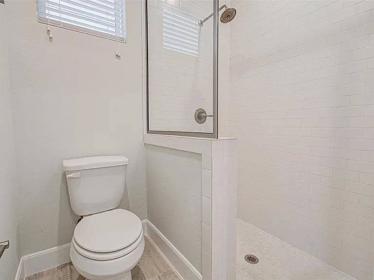 2818 Grand Fountains Dr #B — Photo 32