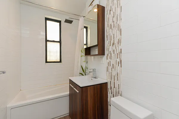 Rented by Clove Realty LLC | media 15