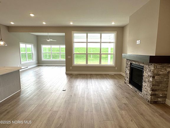 3rd image of 15261 Cypress Dr
