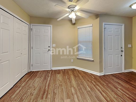 4th image of 4799 Lake Park Ter