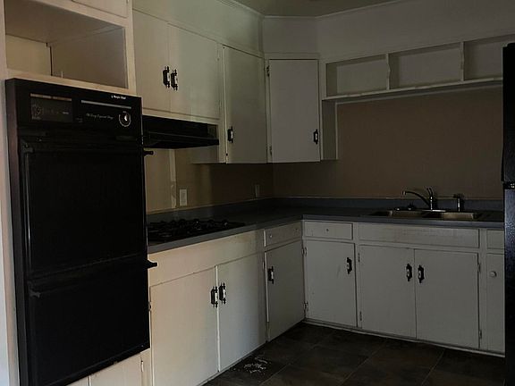 5th image of 602 Cherokee Rd