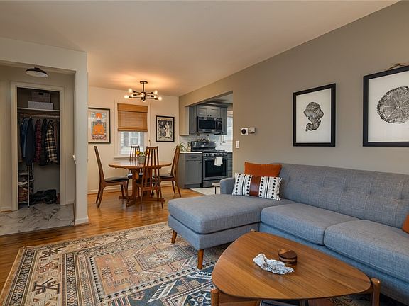 4th image of 12 Lonran Dr