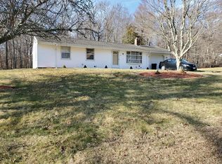 27 Sagamore Dr, Dartmouth, MA 02748