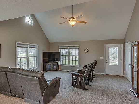2nd image of 58044 Windsong Dr