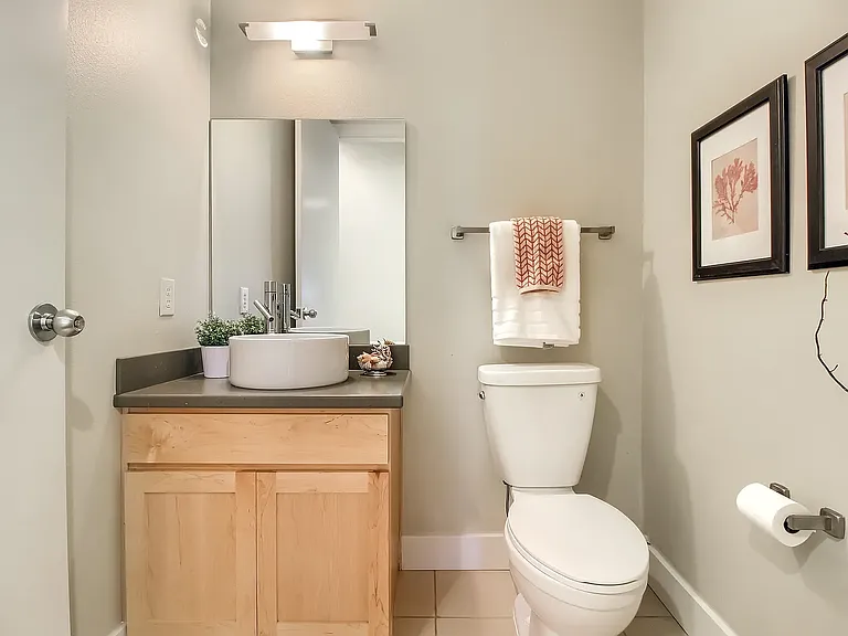 1738 N Franklin St #1-A — Photo 12