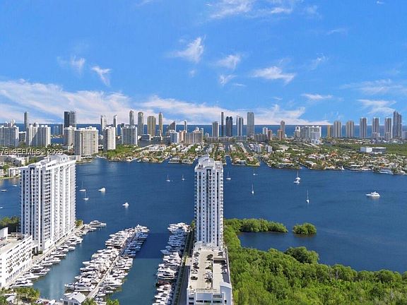 5th image of 17111 Biscayne Blvd Unit 208