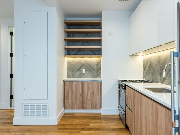 5th image of 724 5th Ave #3F