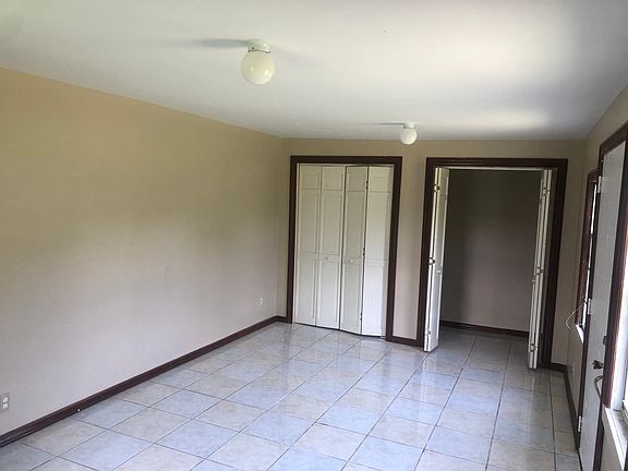 5th image of 5922 Browning Ln