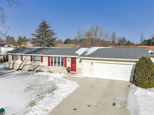 1207 Sunrise Ct, Kewaunee, WI 54216