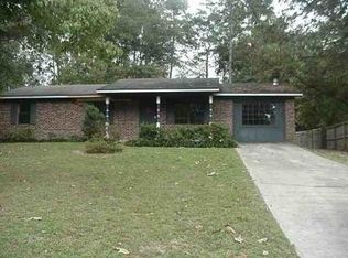 403 N Lake Dr, Perry, GA 31069