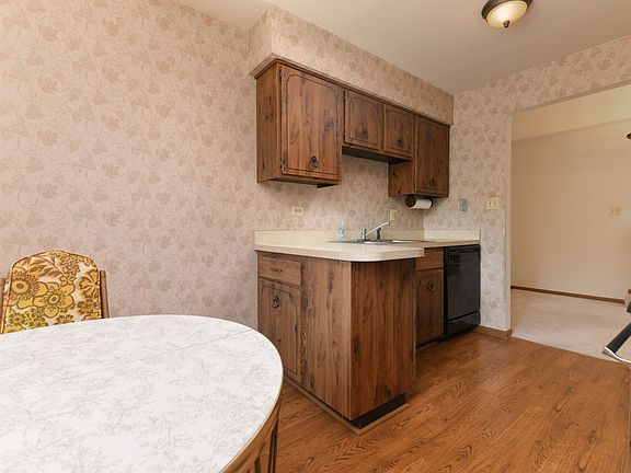 3rd image of 11111 S Kean Ave APT 302