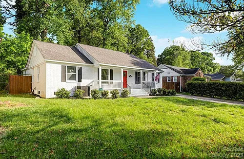 3339 Sargeant Dr Photo 1