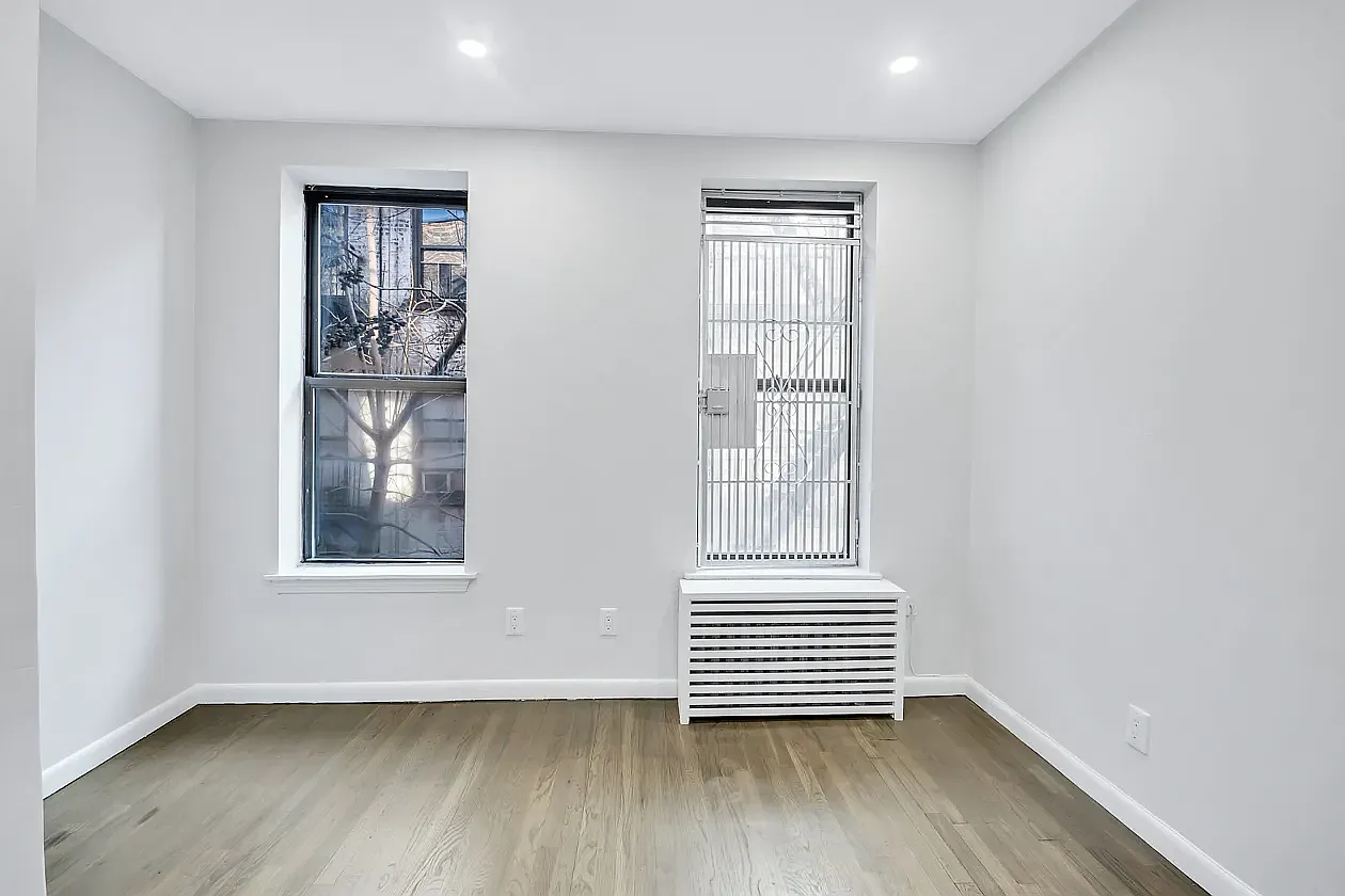 414 West 49th Street — Photo 4