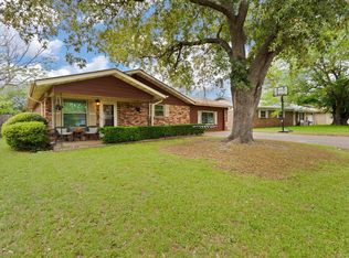 1212 Lynnwood Dr, Cleburne, TX 76033