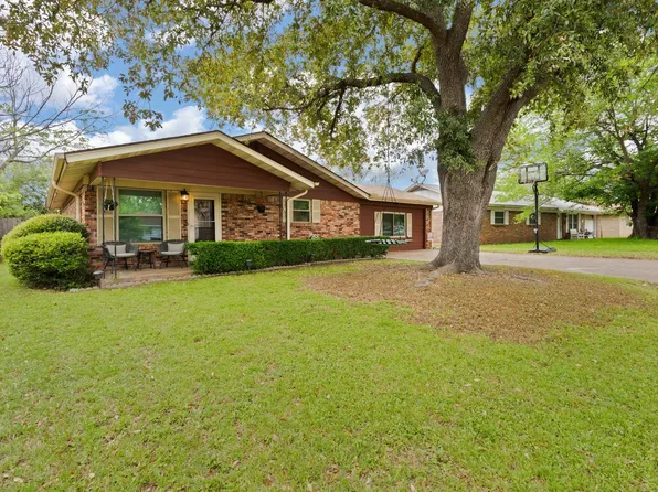 1212 Lynnwood Dr, Cleburne, TX 76033