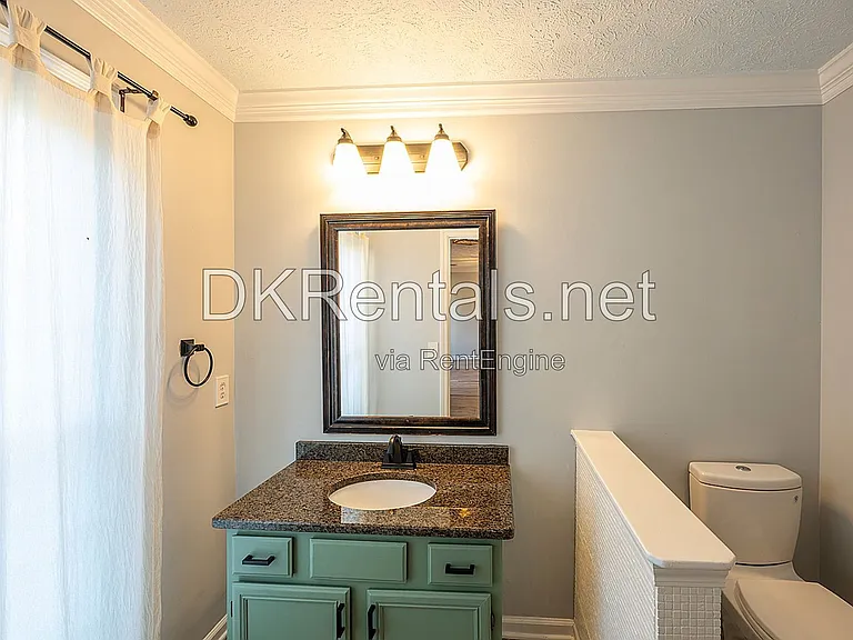 114 Eagle Glen Dr — Photo 5