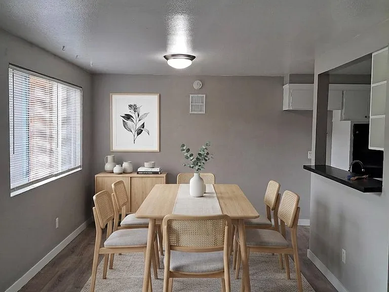 7601 3rd Way SE #5 — Photo 3