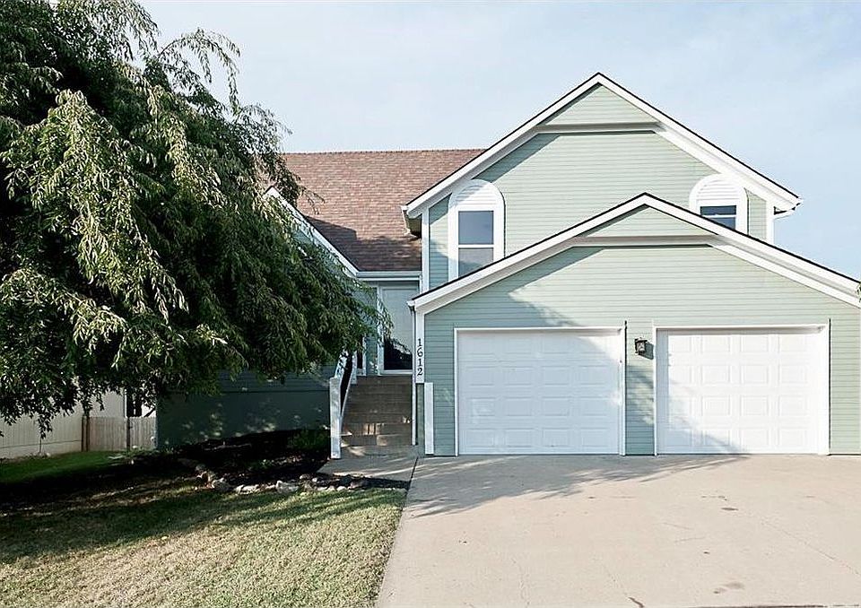 1st image of 1612 SE Silkwood Ln