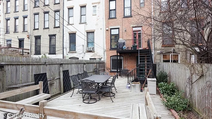 Rented by Garfield Realty  | media 12