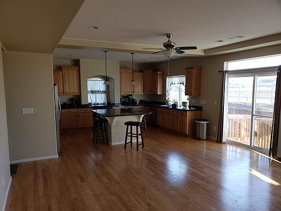 3rd image of 4850 Silverwood Dr