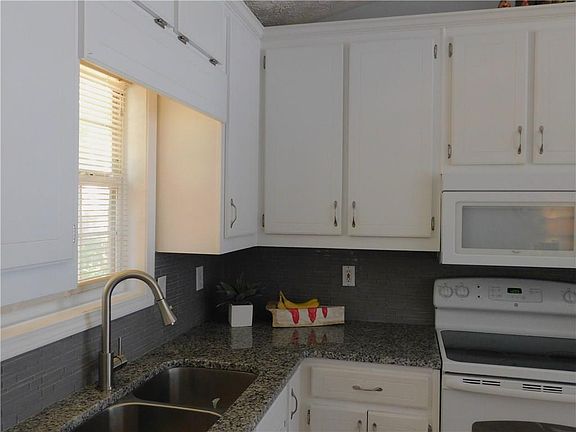 2nd image of 3942 Edge Brook Dr