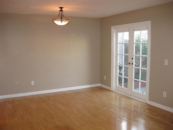 Dinning Room - French doors to backyard