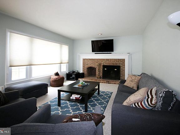 3rd image of 4708 Silverbrook Way
