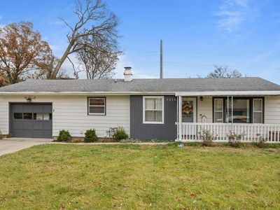 7230 Sunset Dr, Clinton, IL, 61727