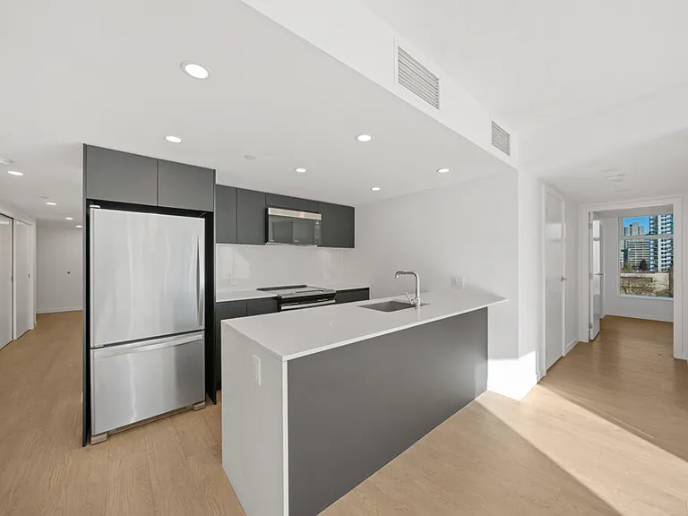1661 Davie St — Photo 101
