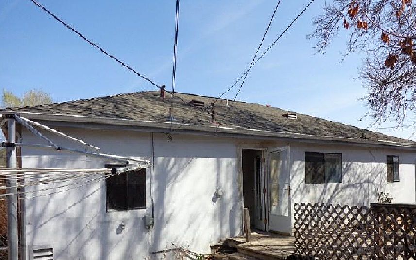 2nd image of 925 Pioneer St