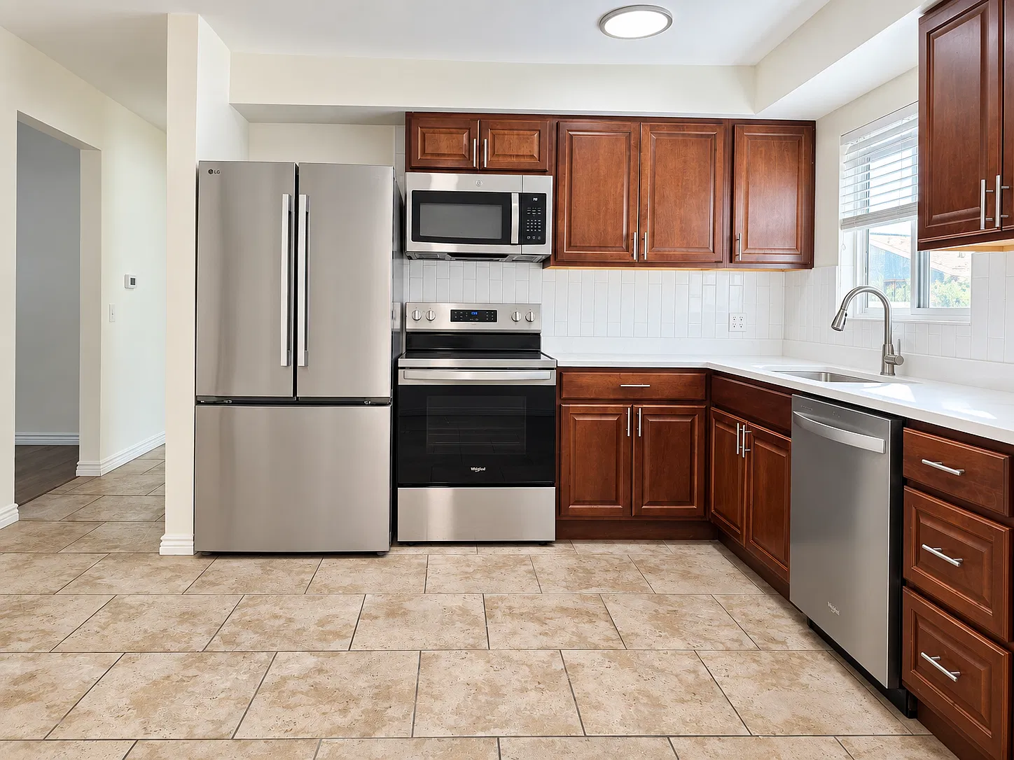 646 E Acoma Rd — Photo 2