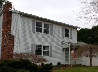 2006 Kim Dr, Endicott, NY 13760