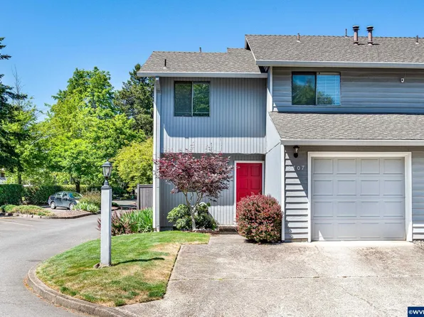 3407 Covington St NE, Salem, OR 97305