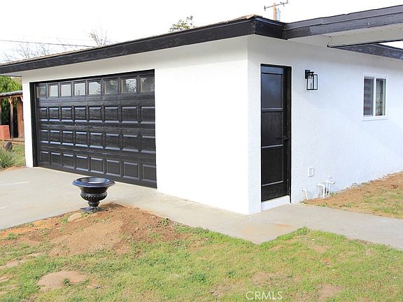 4th image of 200 Summit View Dr