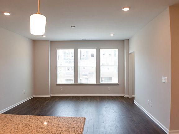 2nd image of 1005 Manorhaven Dr #1