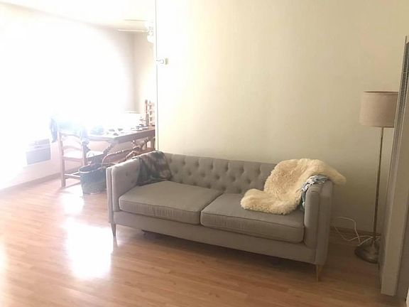 2nd image of 1825 Park Dr APT 2