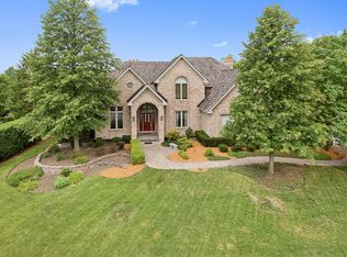 22 Ruffled Feathers Dr, Lemont, IL 60439