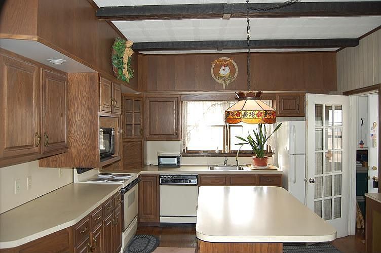 2nd image of 540 N Laurel St